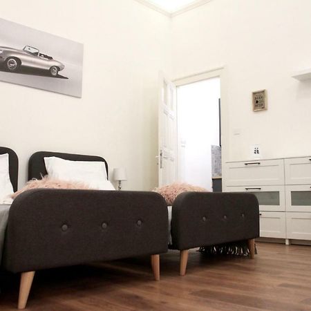 City Center Apartman - Weidlich Palace - มิชโคลซ์ ภายนอก รูปภาพ