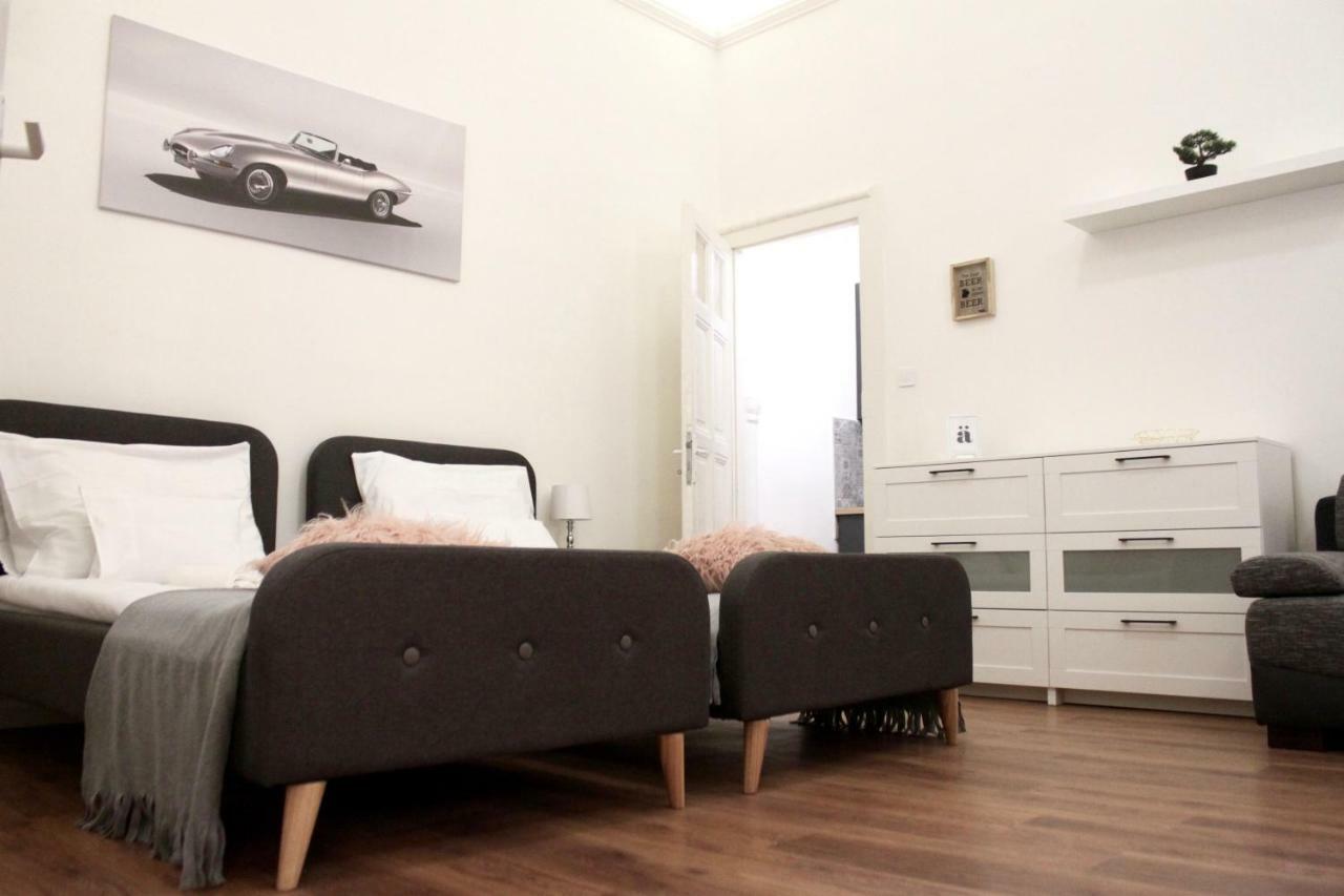City Center Apartman - Weidlich Palace - มิชโคลซ์ ภายนอก รูปภาพ